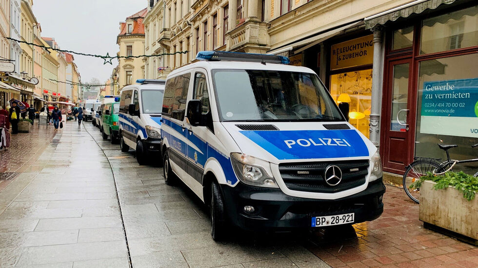 Großrazzia am Dienstag in Pirna und Bahretal. (Foto: M. Förster) Großrazzia am Dienstag in Pirna und Bahretal. (Foto: M. Förster)