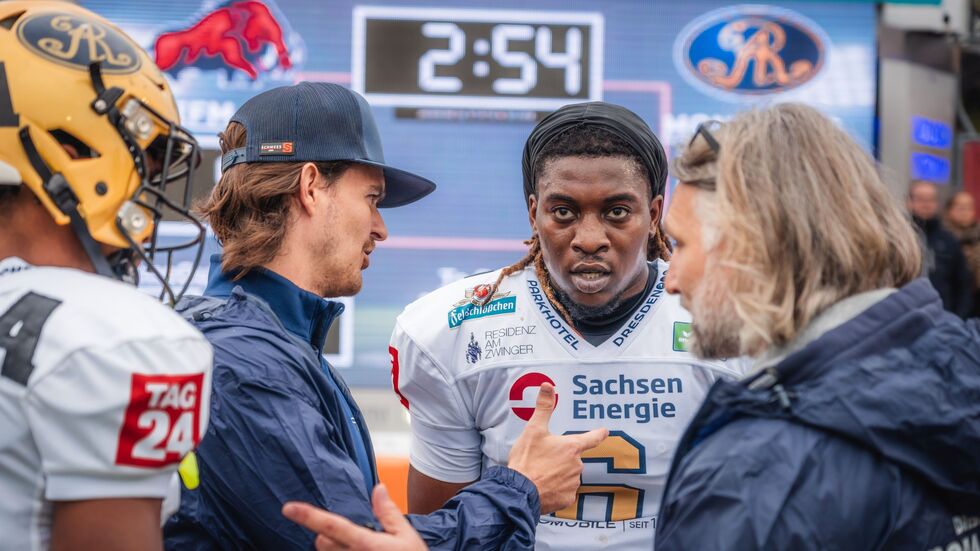 Quarterbacks unter sich: der verletzte Justin Miller und Clifton McDowell