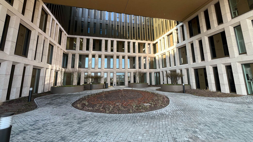 Sechs Jahre Planungs- und Bauzeit, 140 Mio. Euro Baukosten: seit März 2025 hat Dresdens neues Stadtforum geöffnet.