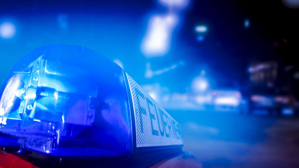 Die Feuerwehr rückte am frühen Montagmorgen zum Wiener Platz aus. (Symbolbild) Die Feuerwehr rückte am frühen Montagmorgen zum Wiener Platz aus. (Symbolbild)