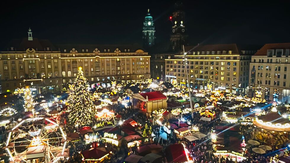 Das Lichtermeer des Striezelmarktes zog dieses Jahr wieder zehntausende Besucher an