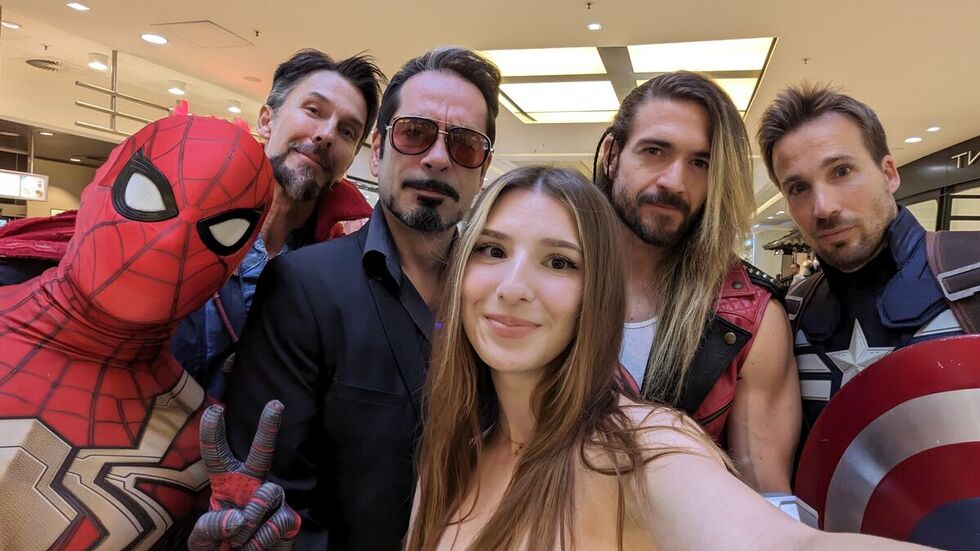 Schnappschuss mit den Marvel-Helden Spiderman, Doctor Strange, Iron Man, Thor und Captain America. Schnappschuss mit den Marvel-Helden Spiderman, Doctor Strange, Iron Man, Thor und Captain America.