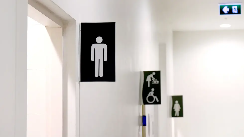 Ein dringendes Bedürfnis: Eine Frau soll immer wieder Klopapier gestohlen haben  - sehr zum Ärger der Mitarbeiter (und anderen Besuchern.) 