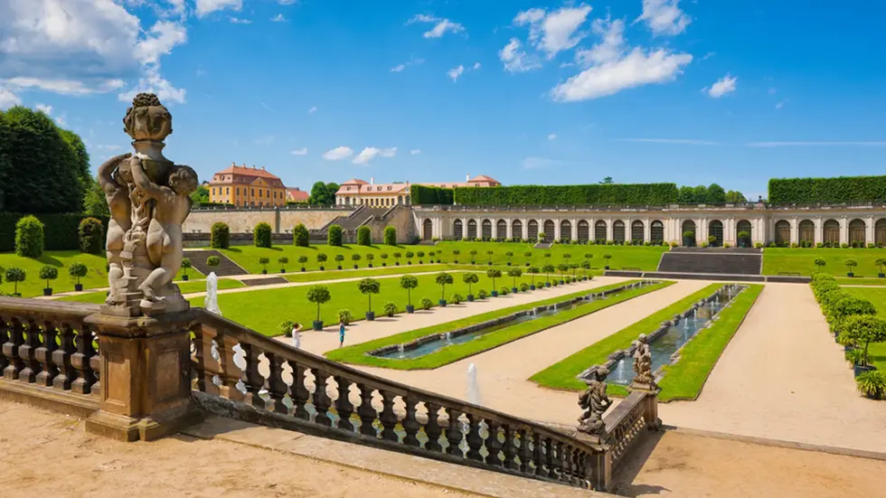Der Barockgarten Großsedlitz mit Blick auf die Untere Orangerie. (Archivbild)
