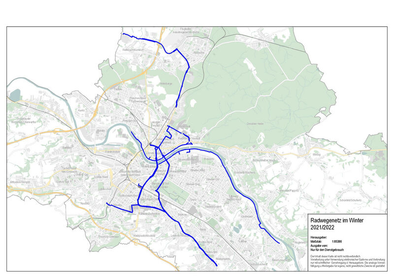 Winterdienst auf Radwegen: Bei den fehlenden Abschnitten auf der Stauffenbergallee zwischen Radeberger Straße und Königsbrücker Straße, der Königsbrücker Straße zwischen Stauffenbergallee und Königsbrücker Landstraße sowie der Königsbrücker Landstraße zwischen Königsbrücker Straße und Karl-Marx-Straße handelt es sich um gemeinsame Geh- und Radwege, welche gemäß der Anliegersatzung Winterdienst durch die Anlieger winterdienstlich betreut werden.