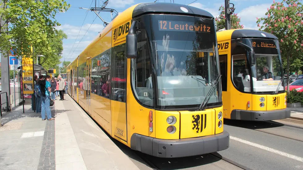 Die Straßenbahnen der Linie 12 werden umgeleitet. (Symbolbild)