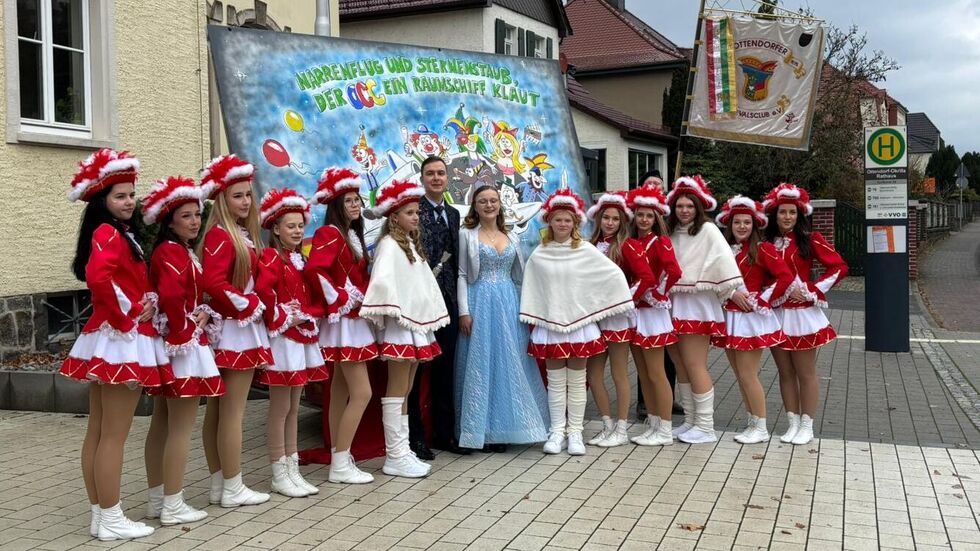 Beim OCC haben Sophie I. und Adrian I. die Regentschaft angetreten. Das Motto der neuen Saison lautet: "Narrenflug und Sternenstaub, der OCC ein Raumschiff klaut"