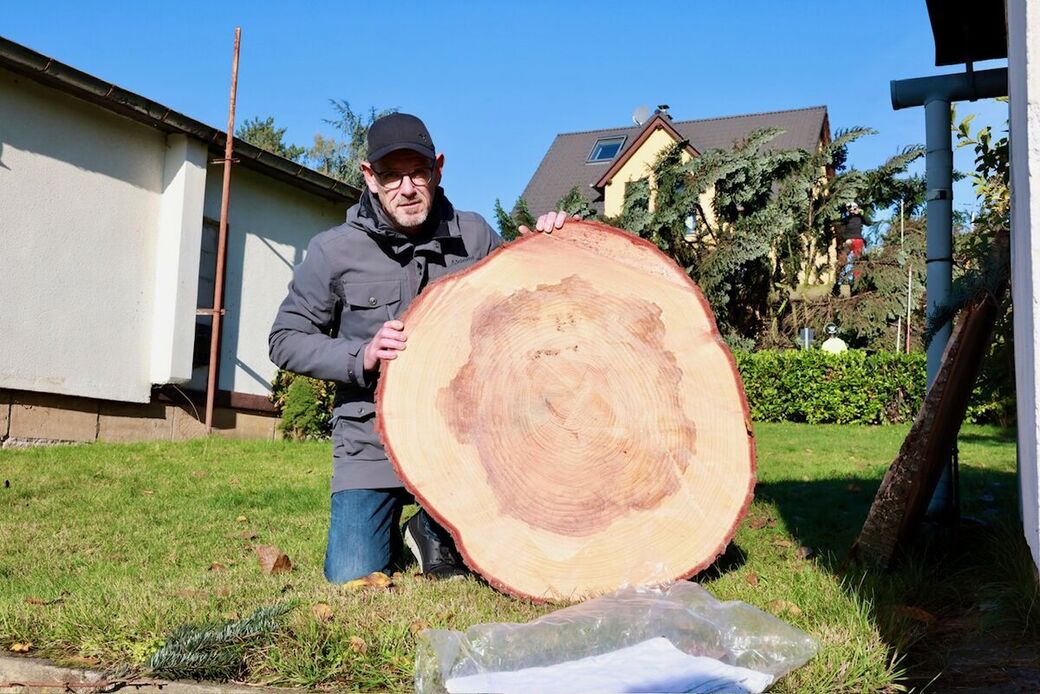 Lutz Beyer aus Dresden hat sein Gartengrundstück in Pirna-Graupa und ist der Baum-Spender