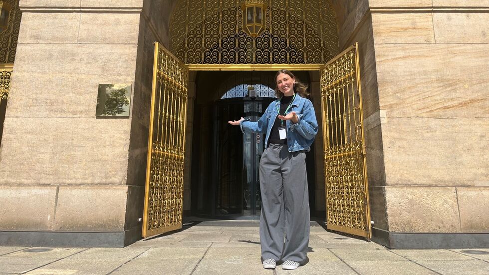 Die Tour mit Franziska beginnt an der Goldenen Pforte, dann gehts auf den Turm Die Tour mit Franziska beginnt an der Goldenen Pforte, dann gehts auf den Turm