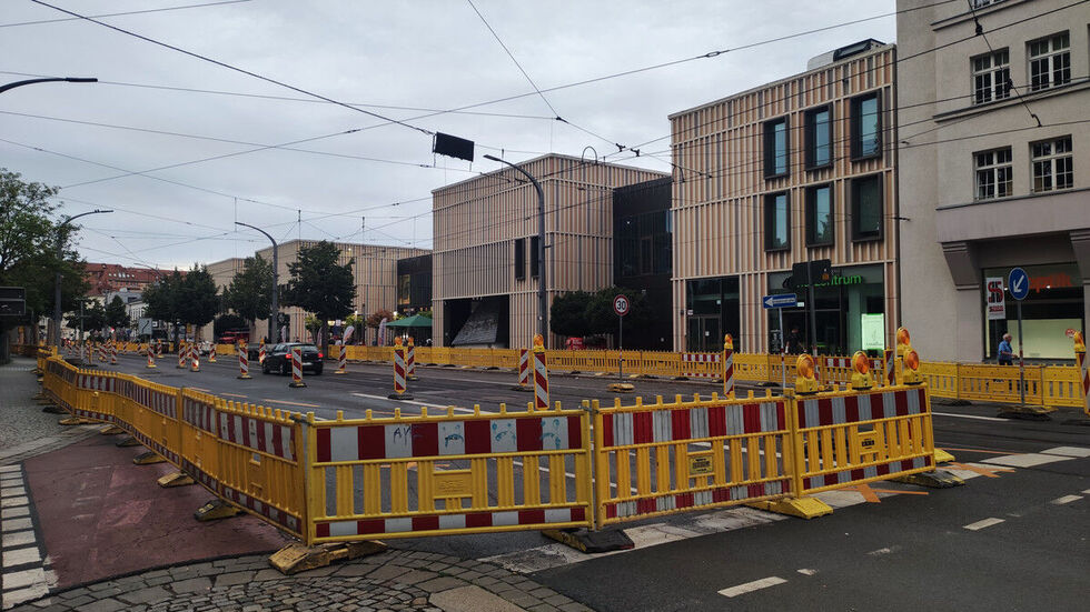Die Baustelle auf der Antonstraße bleibt länger als geplant. 