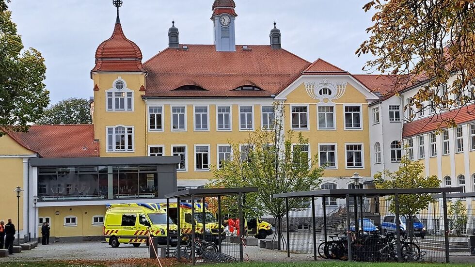 An der Grund- und Oberschule "Ernst Rietschel" ist am Dienstagvormittag eine Bombendrohung eingegangen. An der Grund- und Oberschule "Ernst Rietschel" ist am Dienstagvormittag eine Bombendrohung eingegangen.
