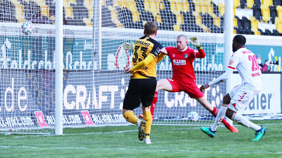 Christoph Daferner trifft zum 1:0 für die SGD in der 11. Minute