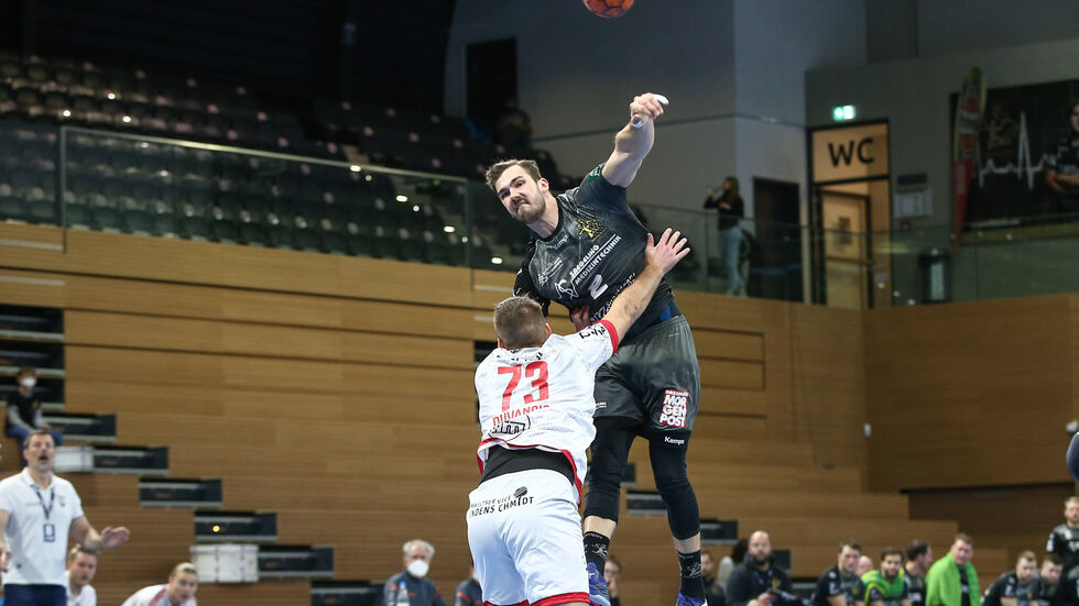 Dresdens bester Werfer René Zobel in Aktion 