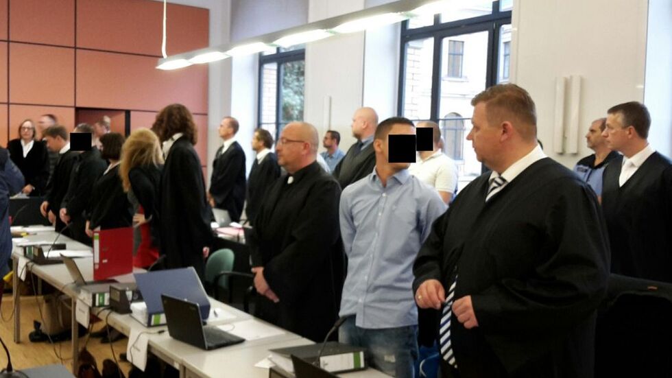 Mehrere Ermittlungsverfahren und Prozesse gegen FKD-Mitglieder laufen und liefen bereits seit einer geraumen Zeit (Foto: Archiv/Red) Mehrere Ermittlungsverfahren und Prozesse gegen FKD-Mitglieder laufen und liefen bereits seit einer geraumen Zeit (Foto: Archiv/Red)