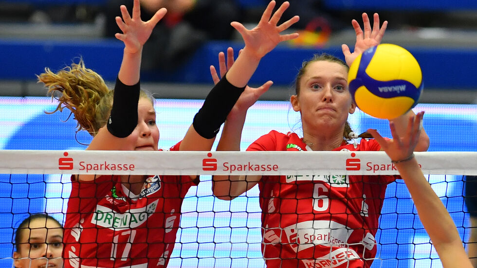 Der DSC feiert in der Volleyball Bundesliga seinen zehnten Sieg in Folge (Archivbild) Der DSC feiert in der Volleyball Bundesliga seinen zehnten Sieg in Folge (Archivbild)
