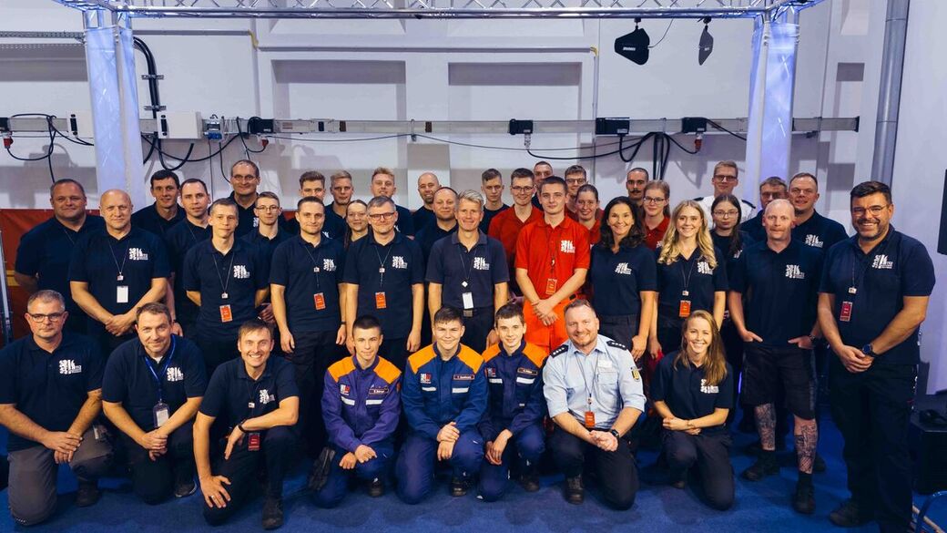 Das Standteam der Feuerwehr Dresden zur Messe FLORIAN 2023.