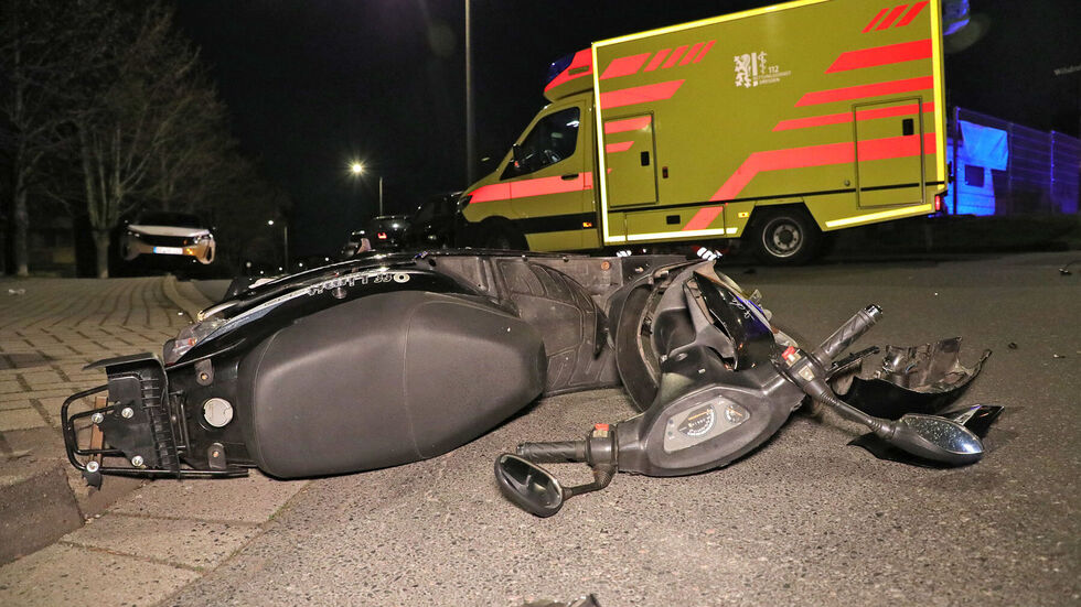 Mit diesem Motorrad stieß der Wagen zusammen. Mit diesem Motorrad stieß der Wagen zusammen.