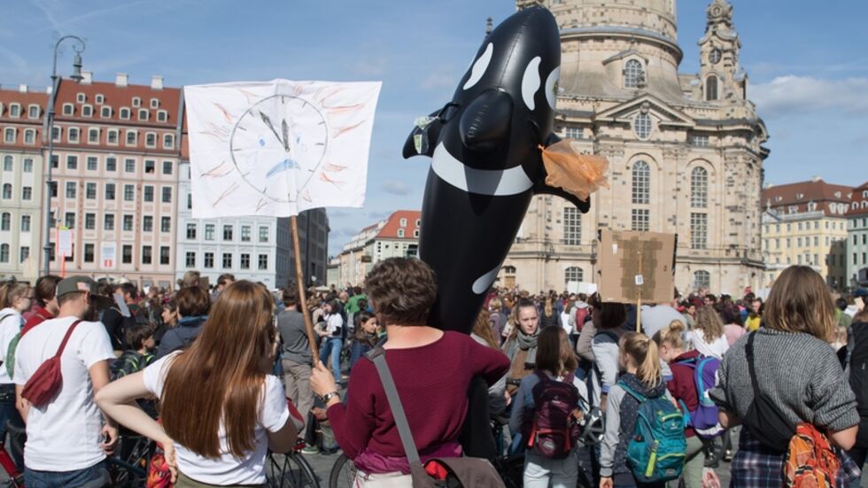 Am Freitagnachmittag demonstrierten rund 14.000 Menschen in Dresden für den Klimaschutz. (Foto: dpa)