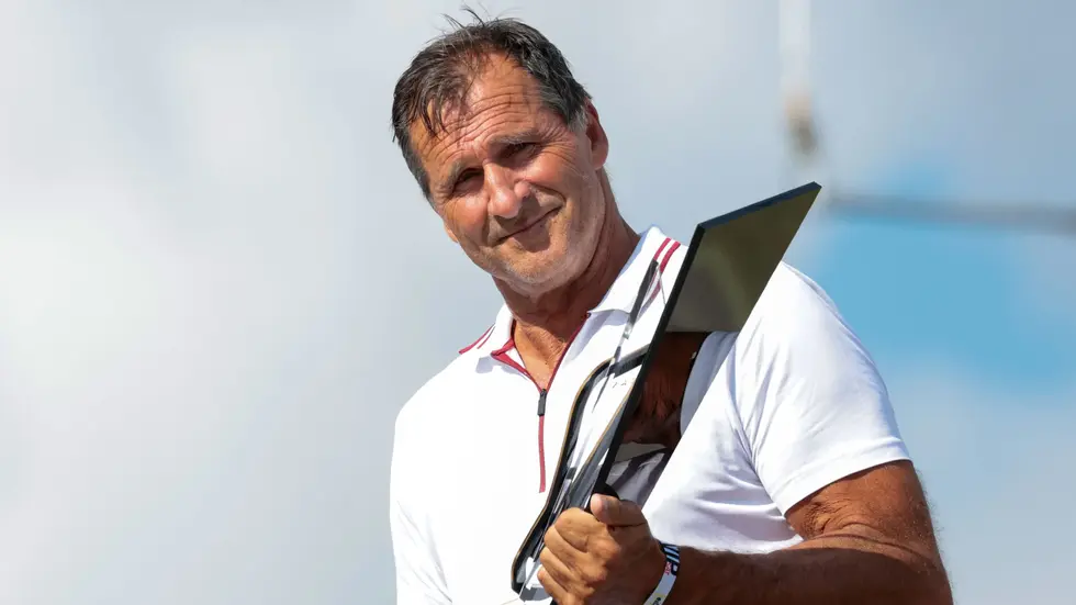  Diskus-Olympiasieger und fünfmaliger Weltmeister Lars Riedel war nach zwei Jahren wieder bei der DTM. Er überreichte am Samstag den Pokal für das beste Team an Schubert Motorsport.