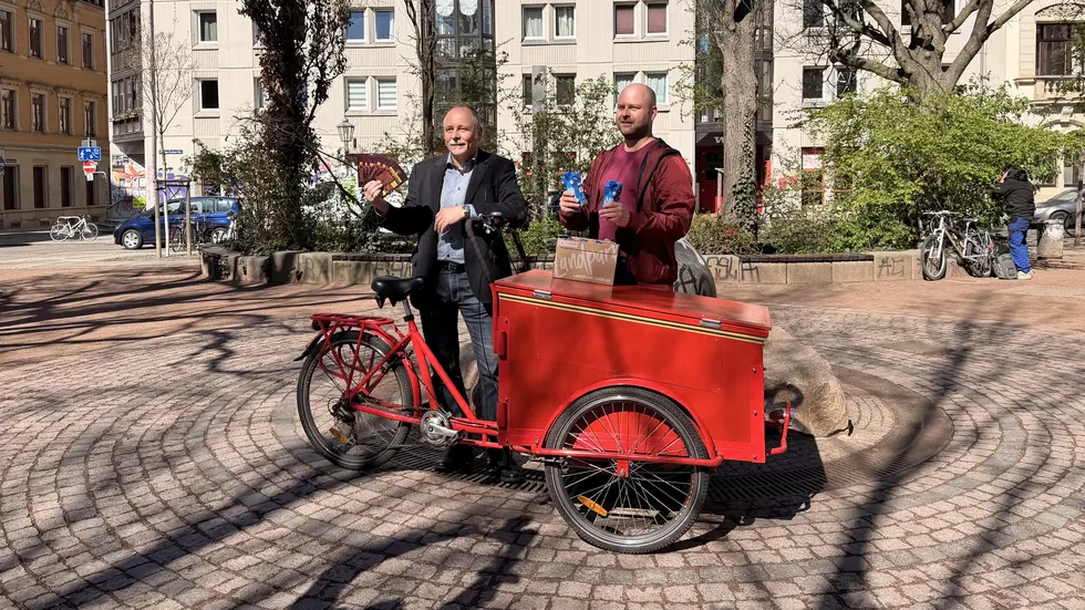 Die Schlichterteams sind regelmäßig in der Neustadt unterwegs, um Konflikte frühzeitig zu entschärfen Die Schlichterteams sind regelmäßig in der Neustadt unterwegs, um Konflikte frühzeitig zu entschärfen