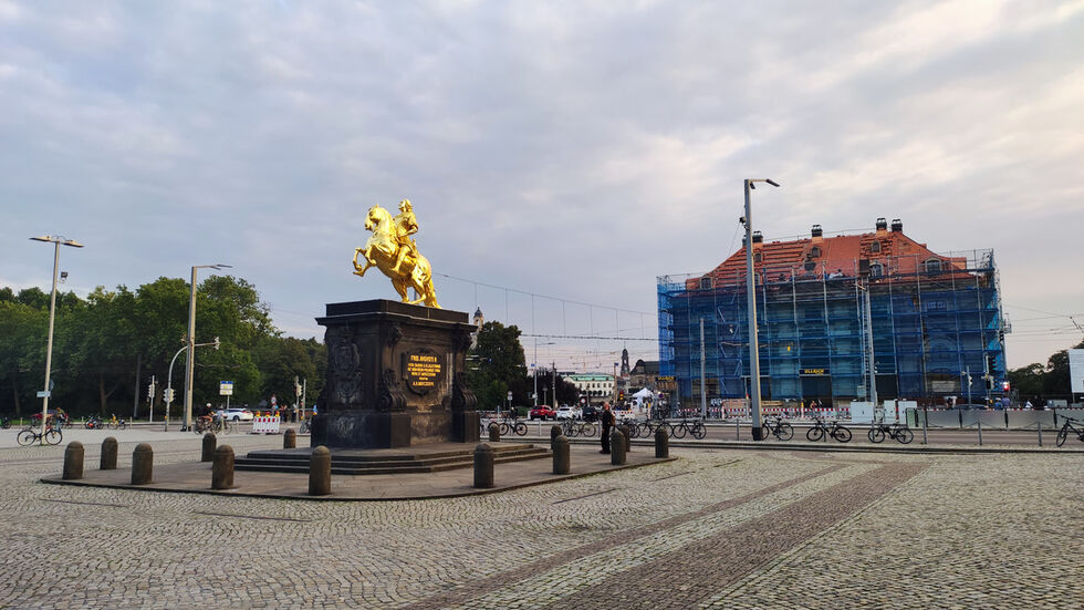 Die CDU fordert Radwege auf der Hauptstraße hinter dem Goldenen Reiter - statt neuer Fahrradzählstellen