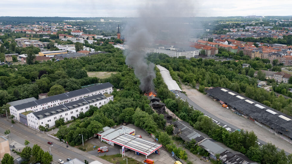 Die Rauchwolke war weithin sichtbar.