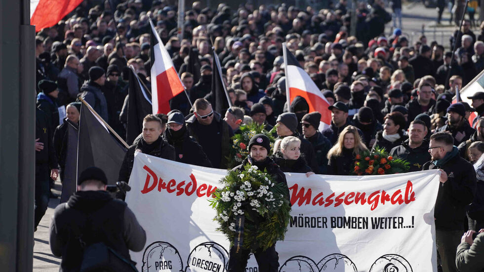 Der Aufzug der Rechtsextremen durch Dresden.