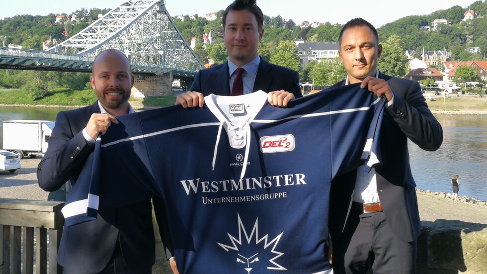 Der kaufm. Geschäftsführer der Eislöwen Maik Walsdorf, Westminster-Gesellschafter Marian Ziburske und Eislöwen-Sportgeschäftsführer Thomas Barth. Der kaufm. Geschäftsführer der Eislöwen Maik Walsdorf, Westminster-Gesellschafter Marian Ziburske und Eislöwen-Sportgeschäftsführer Thomas Barth.