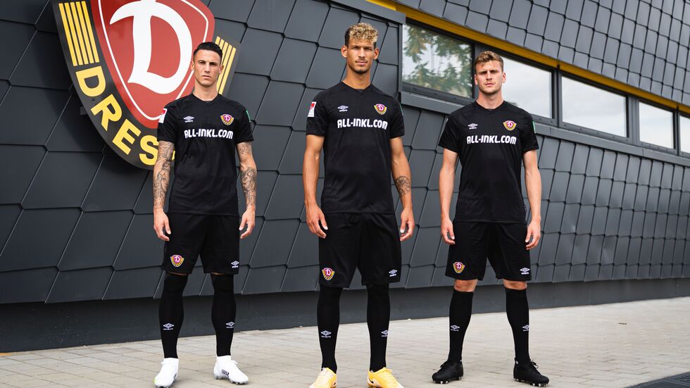 In Schwarz & Weiß wird die SGD in den Auswärtsspielen auflaufen In Schwarz & Weiß wird die SGD in den Auswärtsspielen auflaufen