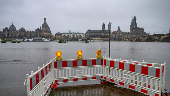 Die Elbwiesen sind abgesperrt.