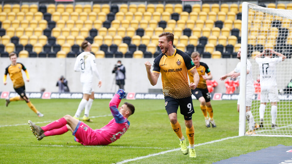 Pascal Sohm jubelt über seinen Treffer zum 3:0 gegen Ingolstadt