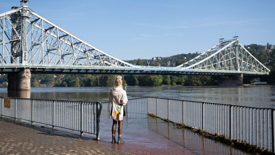 Das Blaue Wunder am Freitagnachmittag.