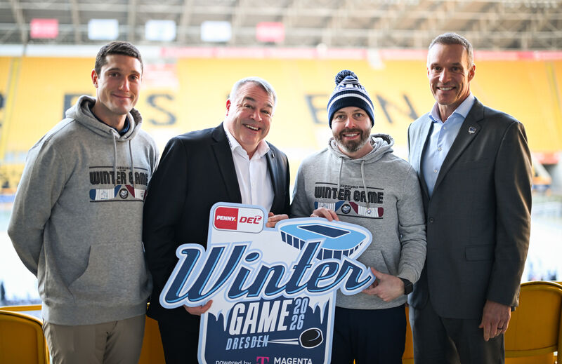 Die Protagonisten für das Wintergame am Samstag Alec McCreavon von den Dresdner Eislöwen, Sportdirektor Stephane Richer von den Eisbären Berlin, Eislöwen Geschäftsführer Maik Walsdorf und Eislöwen-Trainer Gerry Fleming