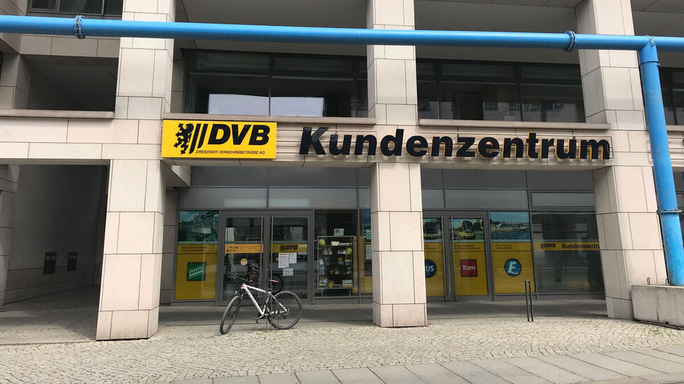 Bleibt für mehrere Wochen geschlossen: Das DVB-Kundenzentrum am Postplatz. Bleibt für mehrere Wochen geschlossen: Das DVB-Kundenzentrum am Postplatz.