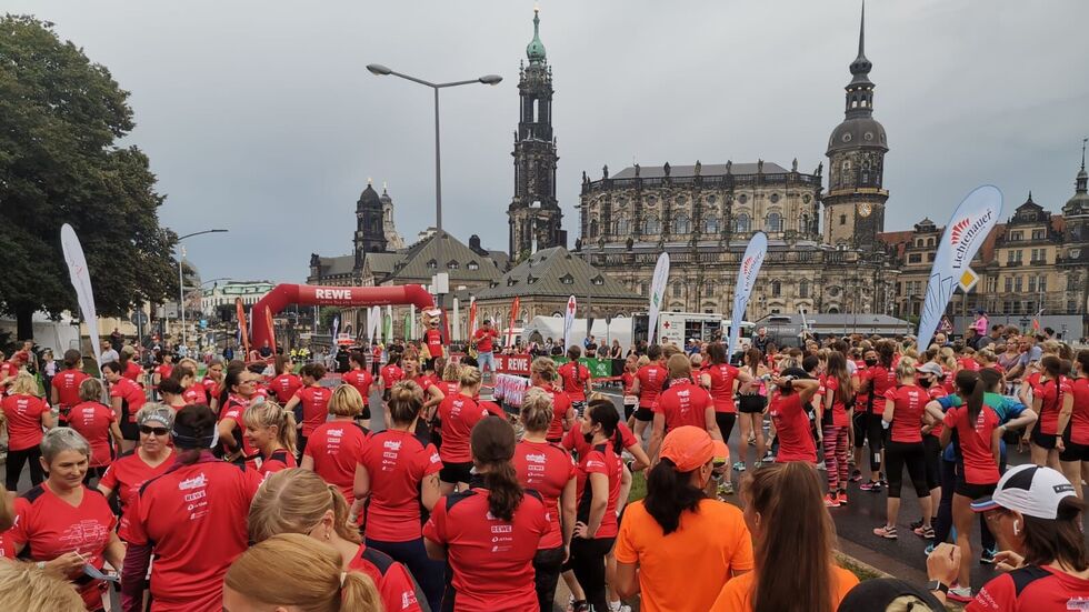 Schnappschuss vom REWE Frauenlauf im Jahr 2021. (Archivbild)