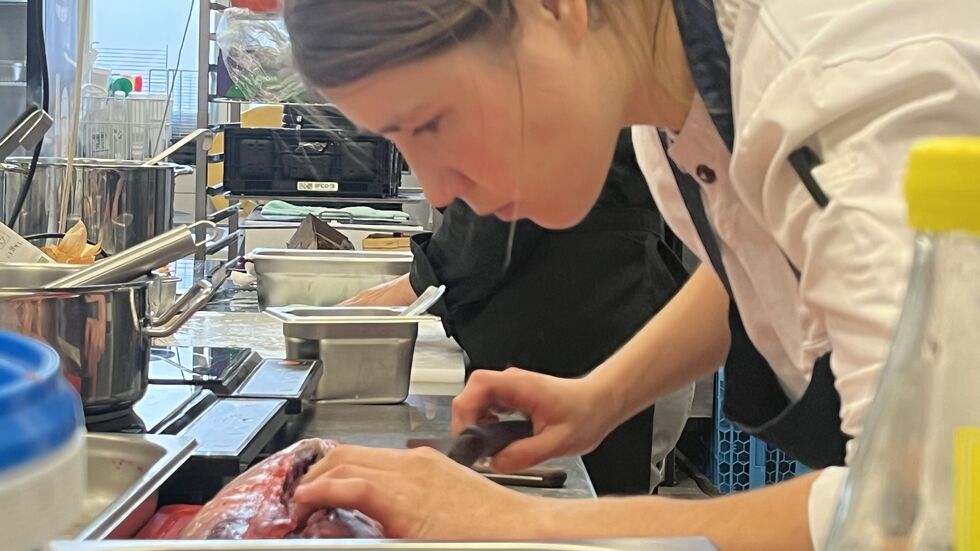 Franka Schneider lernt im letzten Lehrjahr im "Kuultivo" in Leipzig und vertritt Sachsen bei der DM in der Küche