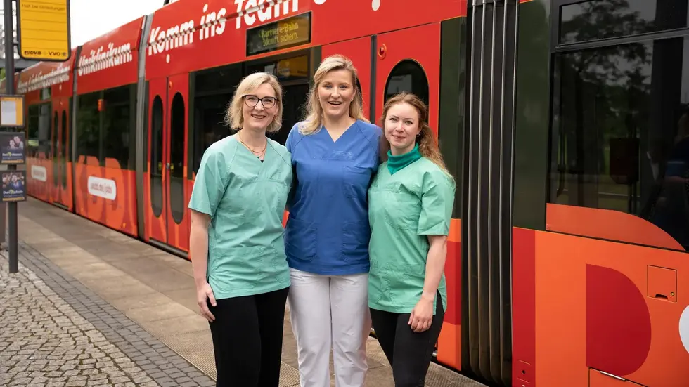 Komm ins Team UKDD: Pflegekräfte aus dem OP und der Station freuen sich auf neue Kolleginnen und Kollegen. Komm ins Team UKDD: Pflegekräfte aus dem OP und der Station freuen sich auf neue Kolleginnen und Kollegen.