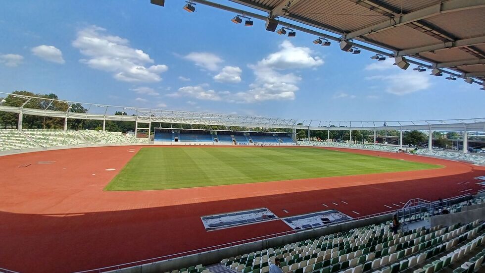 Ein Blick in das Oval des neuen Stadions.