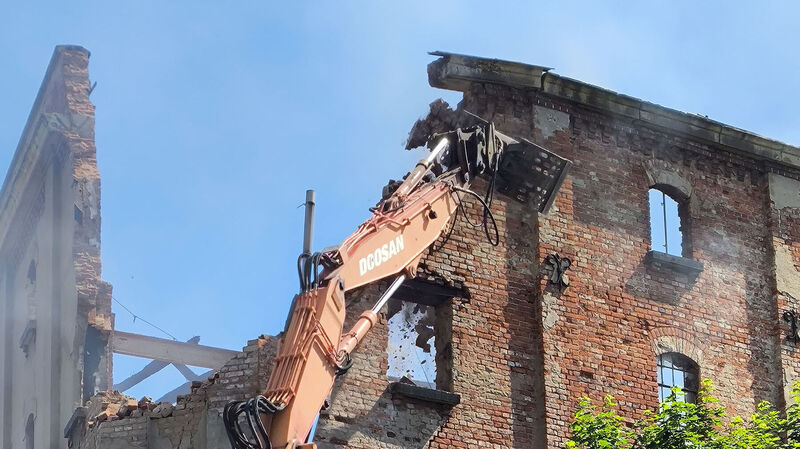 Teile des denkmalgeschützten Gebäudes mussten abgerissen werden.