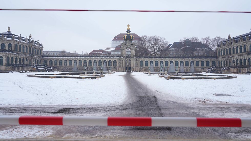 Der Zwingerinnenhof war heute morgen wegen Glatteis vorerst geschlossen. Seit 11 Uhr ist er wieder für Besucher geöffnet
