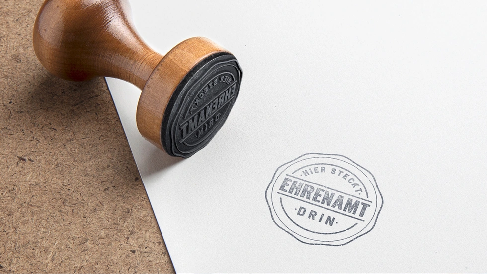 Wer sich ehrenamtlich engagiert, kann wieder einen der begehrten Ehrenamtspässe erhalten.