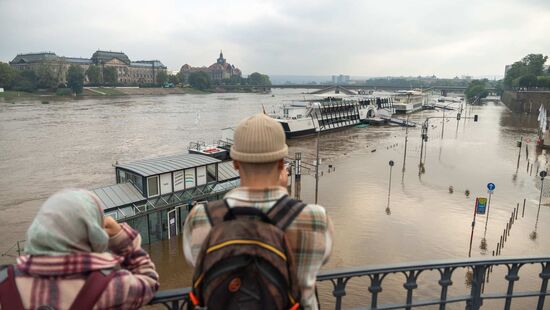 Einige Schiffe können nicht ablegen.