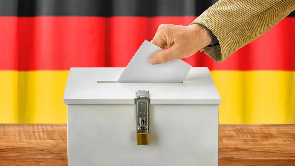 Am 23. Februar ist es soweit: Dann wird der Bundestag neu gewählt. Dafür werden auch Wahlhelfer benötigt. (Symbolbild)
