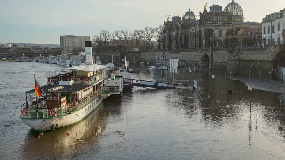 Dresden ist am Jahresende im Hochwasser-Modus Dresden ist am Jahresende im Hochwasser-Modus