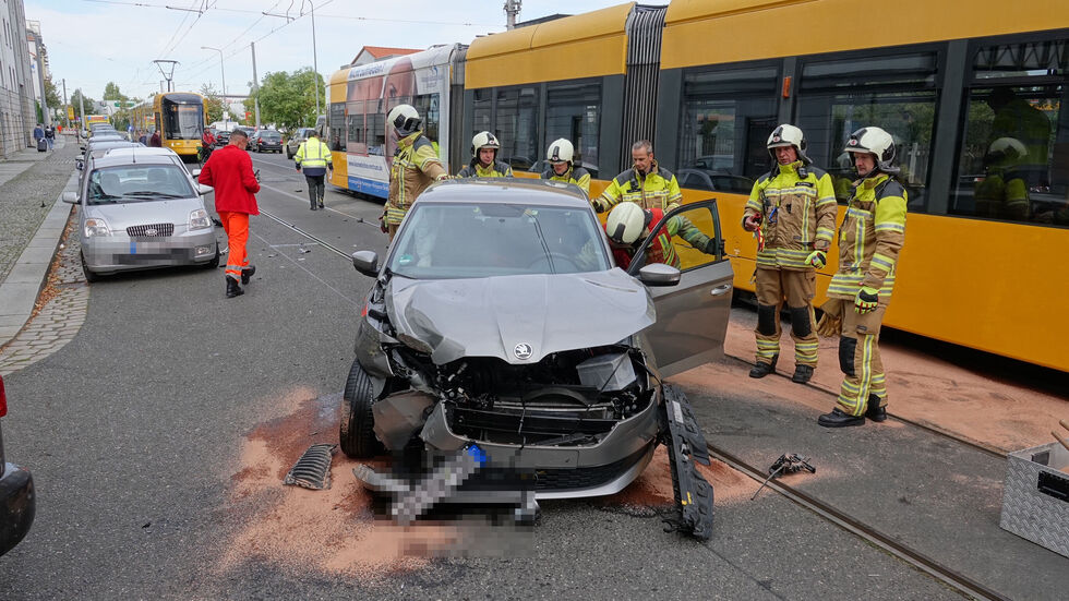 Die Feuerwehr am Einsatzort.