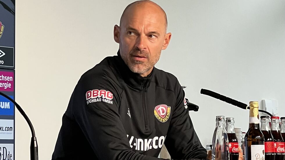 Dynanmo-Coach Alexander Schmidt erwartet eine heißen Fight in Regensburg 