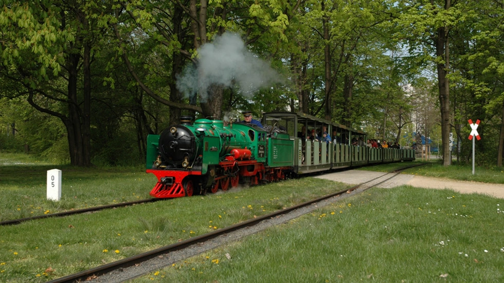 Sie legt wieder los: Die Parkeisenbahn dampft in die diesjährige Saison.