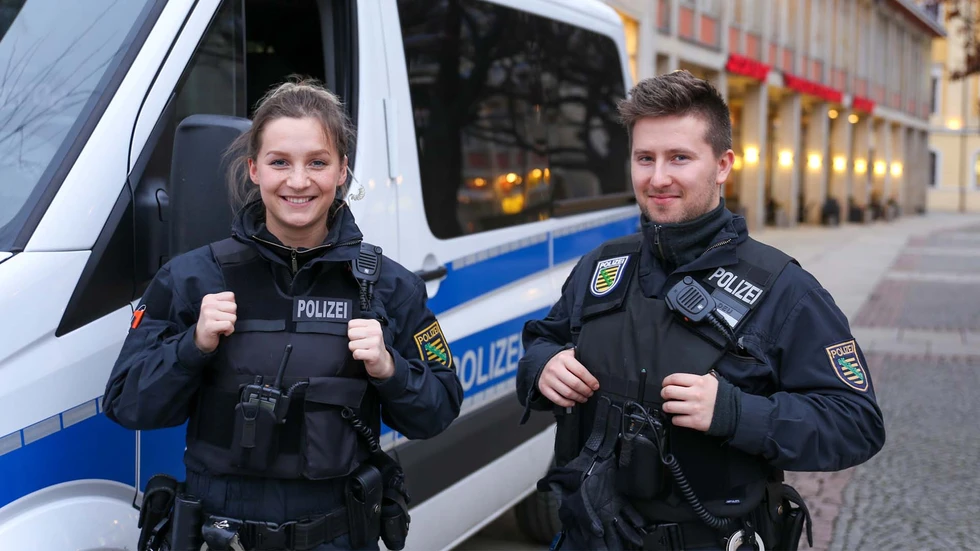 Jederzeit einsatzbereit: Beamtinnen und Beamte der Polizei Sachsen.