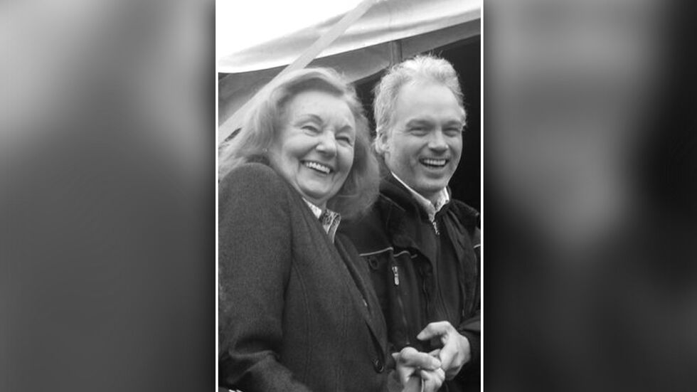 Ingrid Stosch Sarrasani mit ihrem Sohn André Sarrasani.