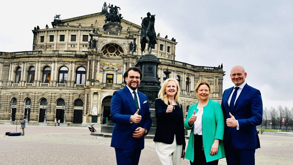 Alexander Gutierrez Diaz, CEO der Dresdner Uhrenmanufaktur LANG & HEYNE, Ramona Nagel, Pressesprecherin IHK Chemnitz, Corinne Miseer, Geschäftsführerin der Dresden Marketing GmbH und Initiator Roland Hess 